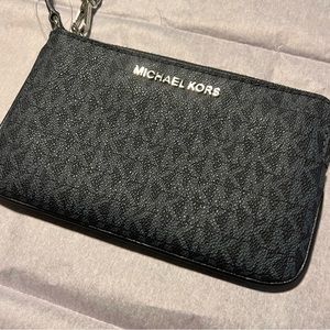 NWOT Navy Michael Kors Wristlet